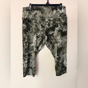 Lululemon Align Crop Tights, size 20, Diamond Dye Light Sage Medium Olive Green